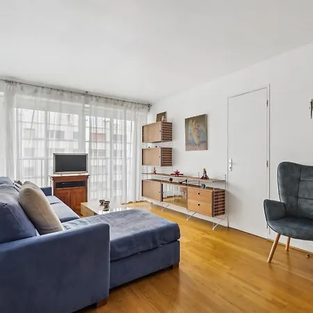Lovely Flat In Homestay Paris